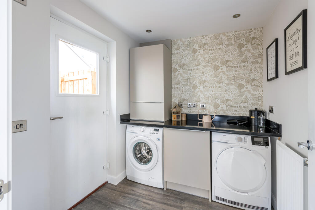 Carmuirs Drive,
Newarthill,
Motherwell,
ML1 5US photo 3
