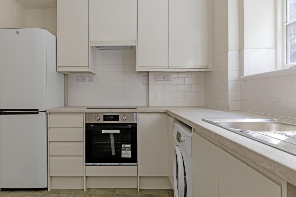 Apartment in Derby - View 5