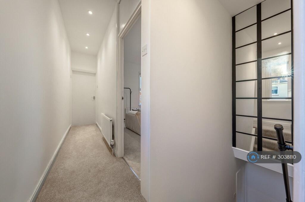 House in Northampton - View 4
