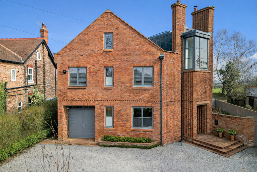 The Chimneys Mill Lane, Lymm, WA13 9SG photo 4