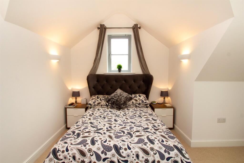 Apartment in Witney, Cogges - View 4