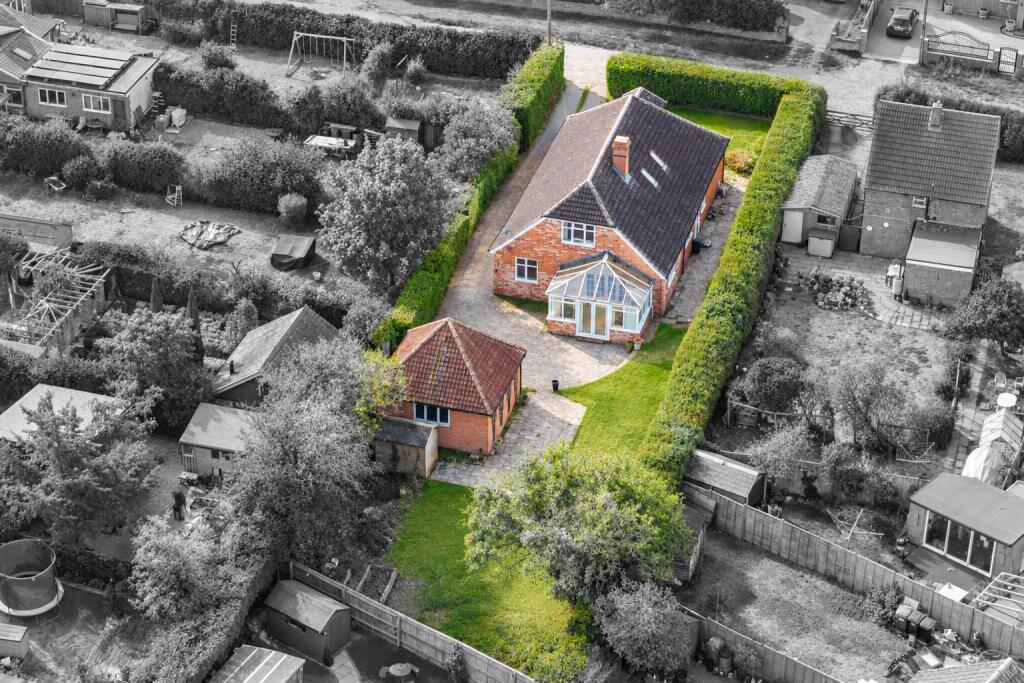 4-bed detached on Whitelands Road, Thatcham, Berkshire, RG18, £700,000