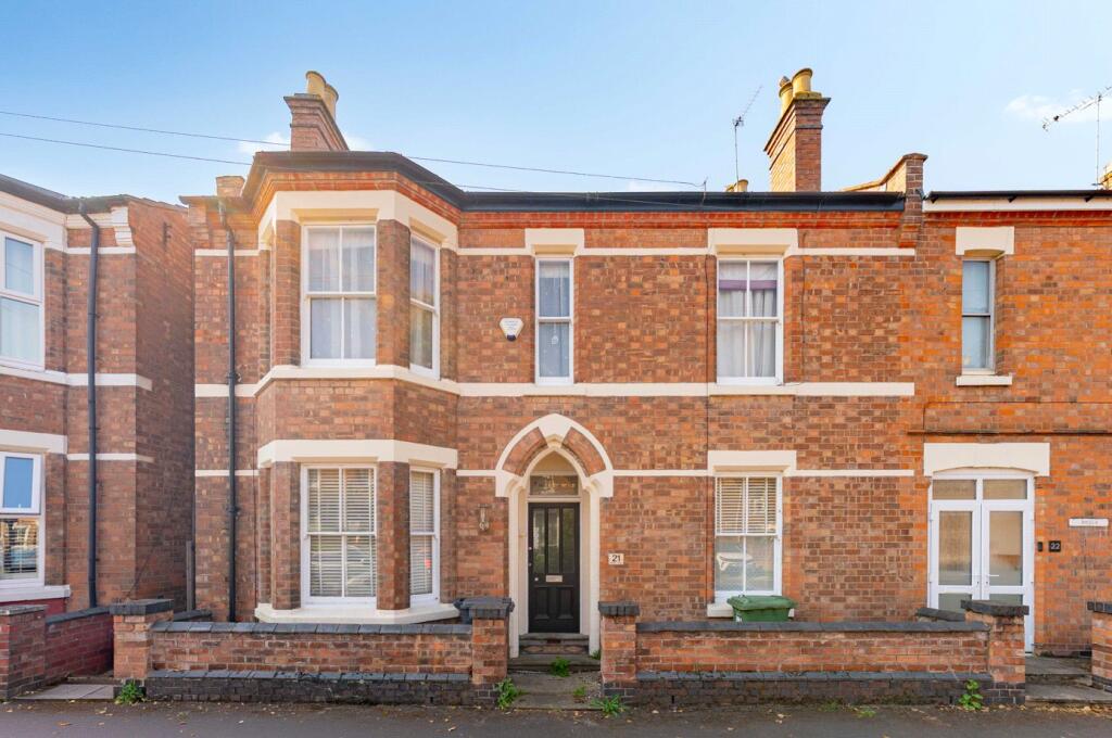 Main image of property: Camberwell Terrace, Leamington Spa, Warwickshire, CV31