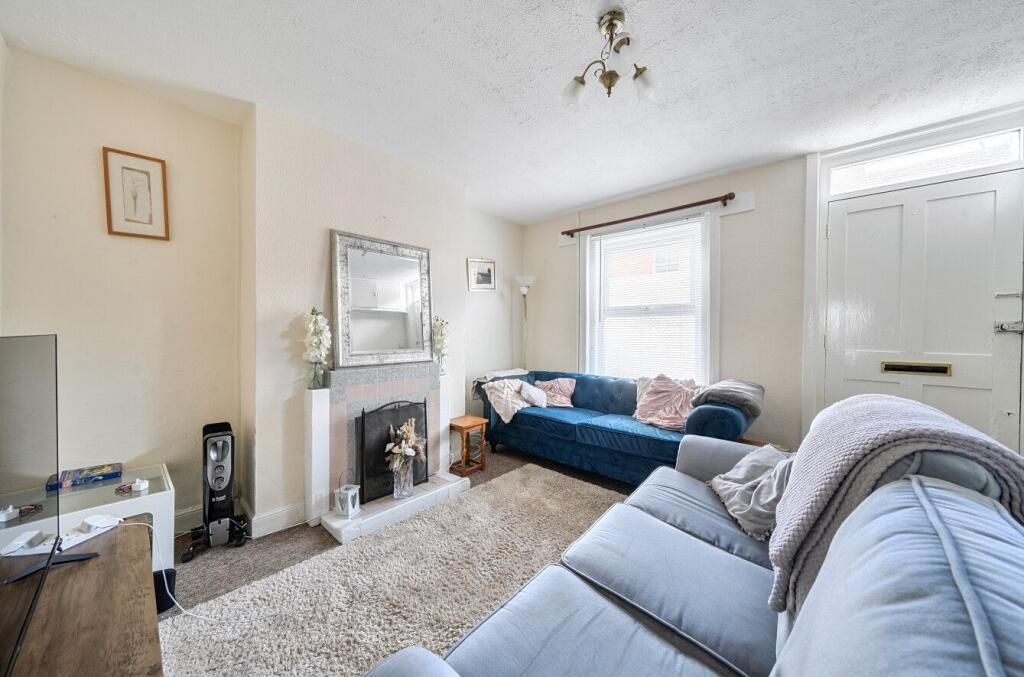 Bell Street, Ludgershall, Andover, SP11 9NU photo 3
