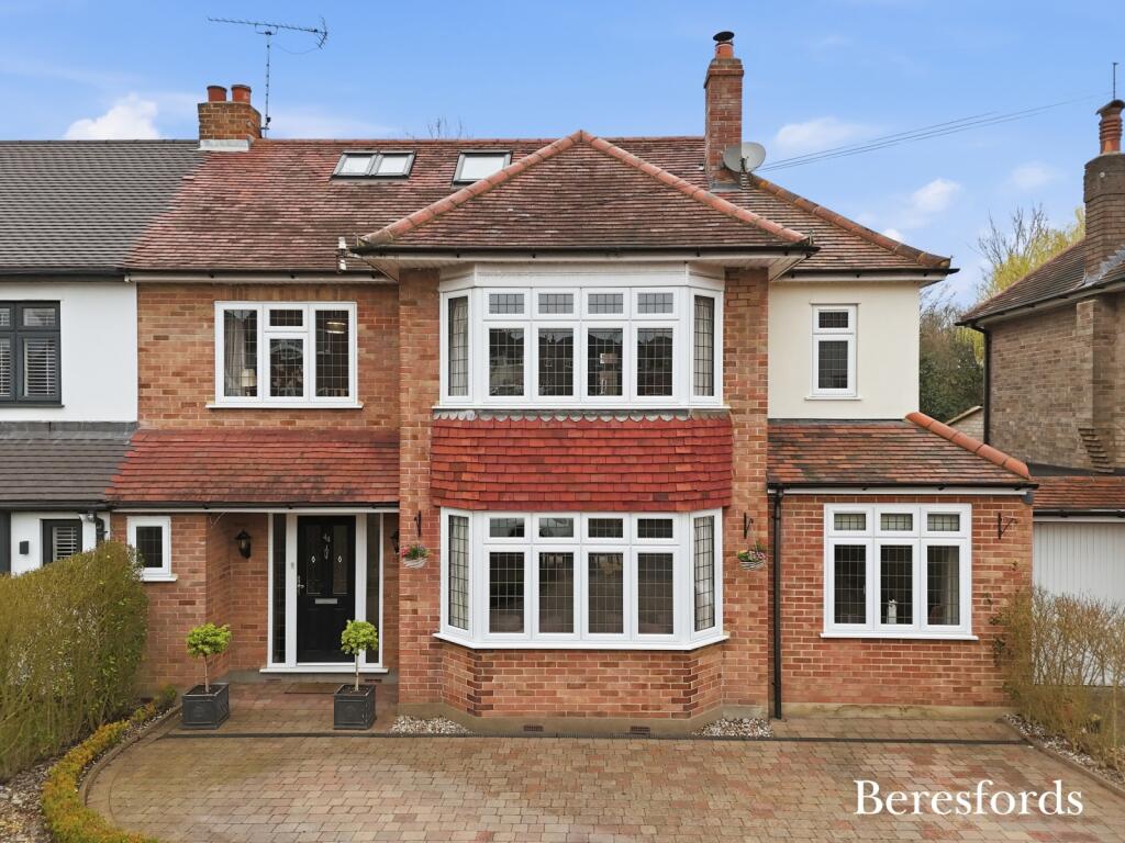 4-bed semi-detached on Selwood Road, Brentwood, CM14, £900,000