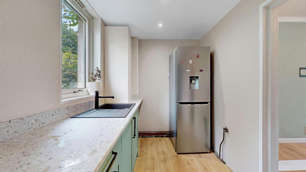 Apartment in Glasgow - More