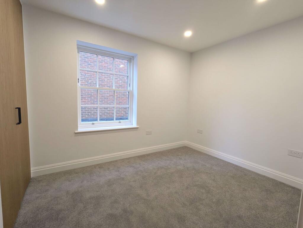 Apartment in Tonbridge - More