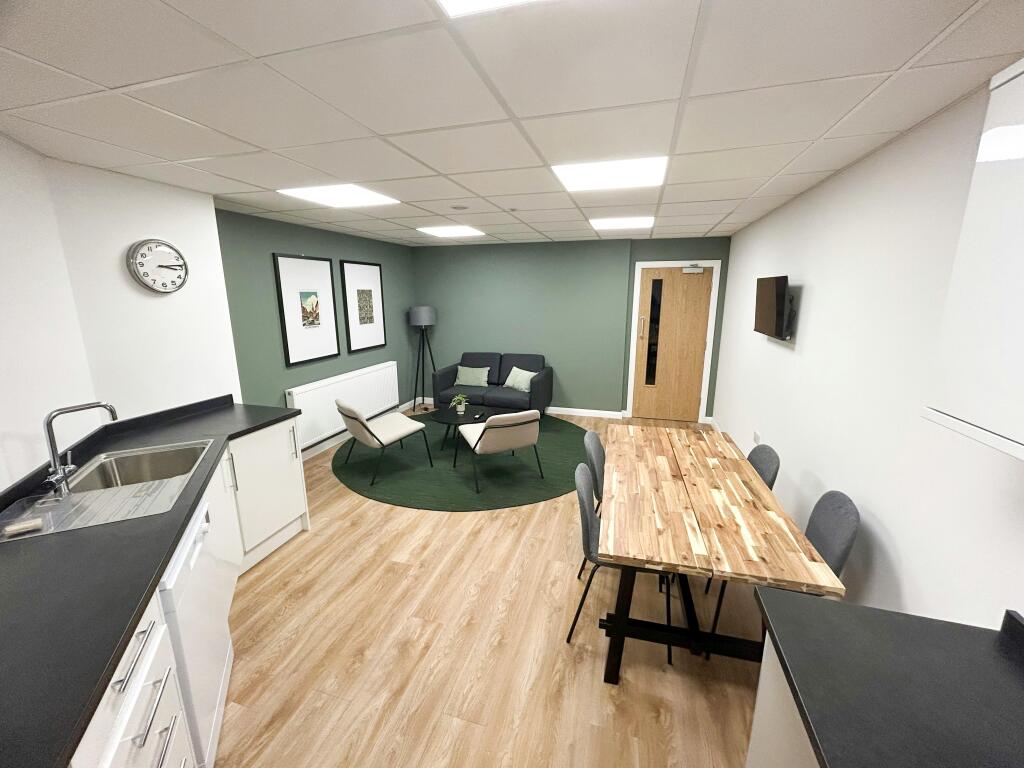Staff Room 4 copie.jpg