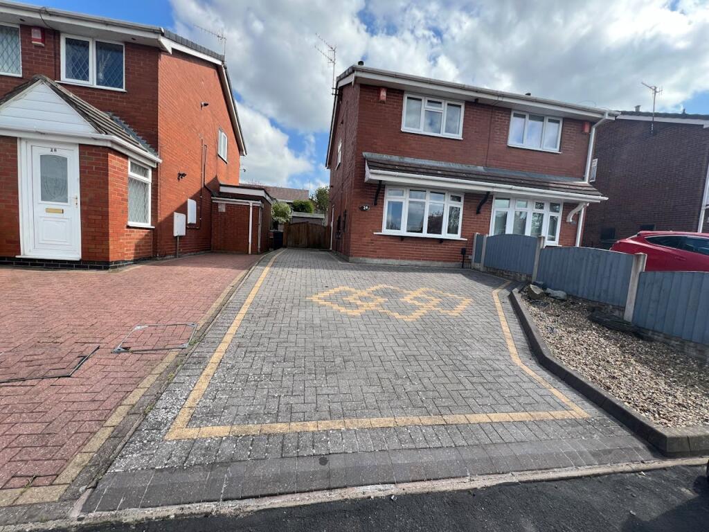 Main image of property: 26 Farnworth Road, Stoke-on-Trent, ST3 5TR