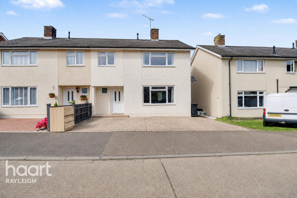 Main image of property: Quilters Straight, BASILDON