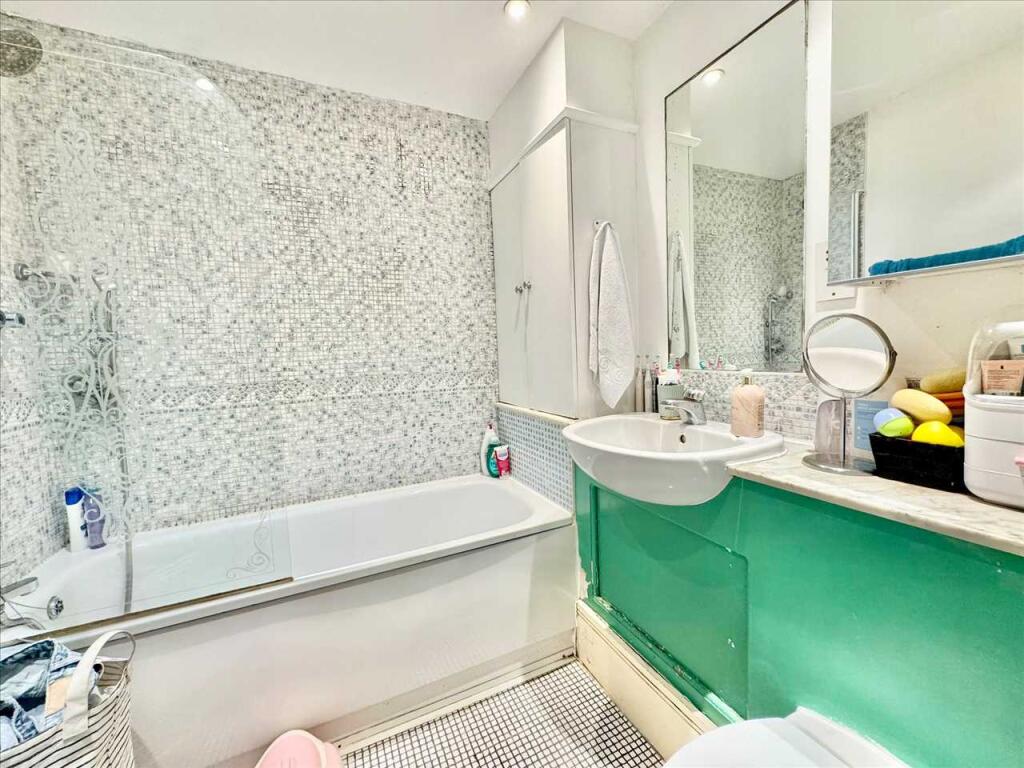 Apartment in London, Archway - View 5