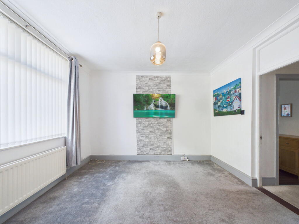 Apartment in Torquay, Torbay - View 4
