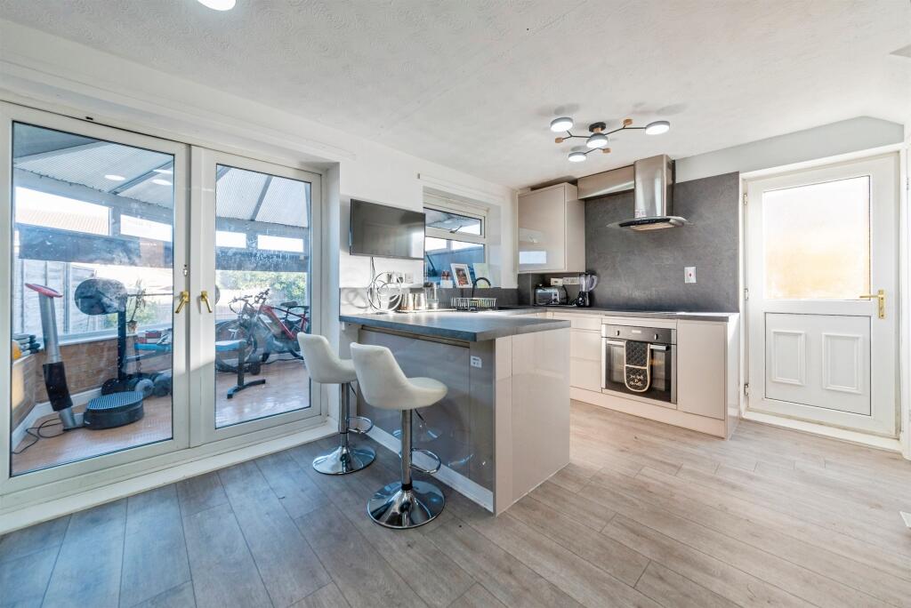 Main image of property: Sunningdale, Grantham