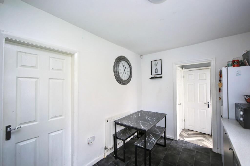 Redwood Avenue, Orrell, WN5 photo 4
