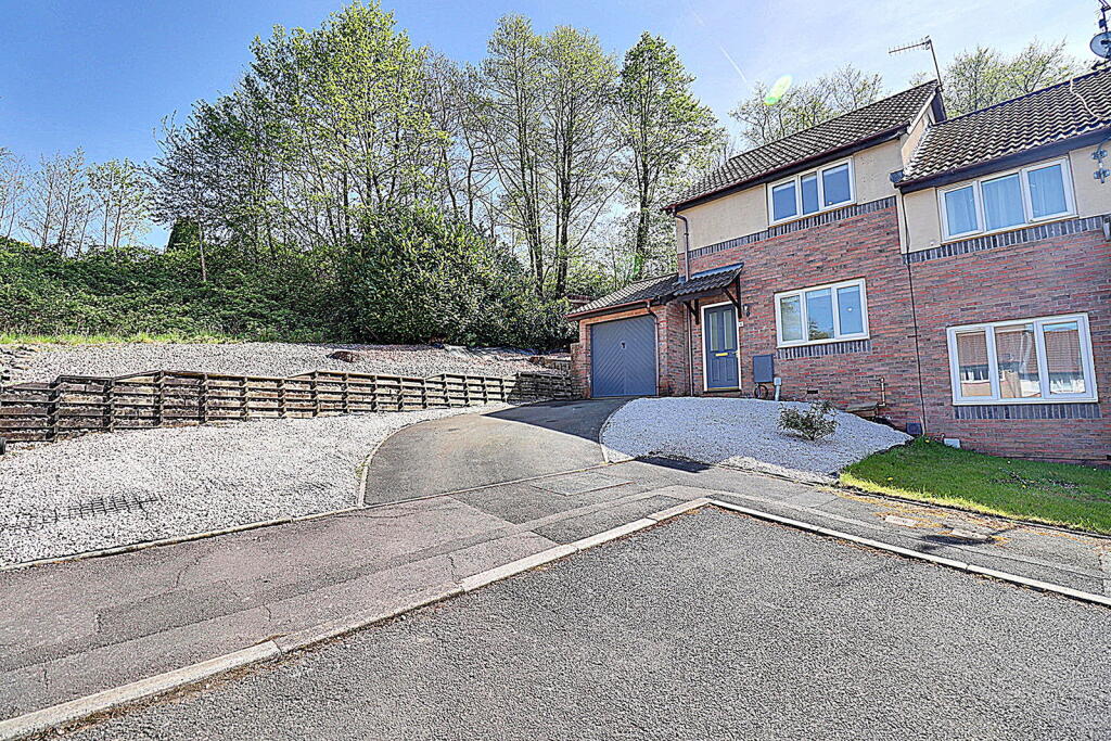 Main image of property: Heol Ynys Ddu, Castle View, Caerphilly