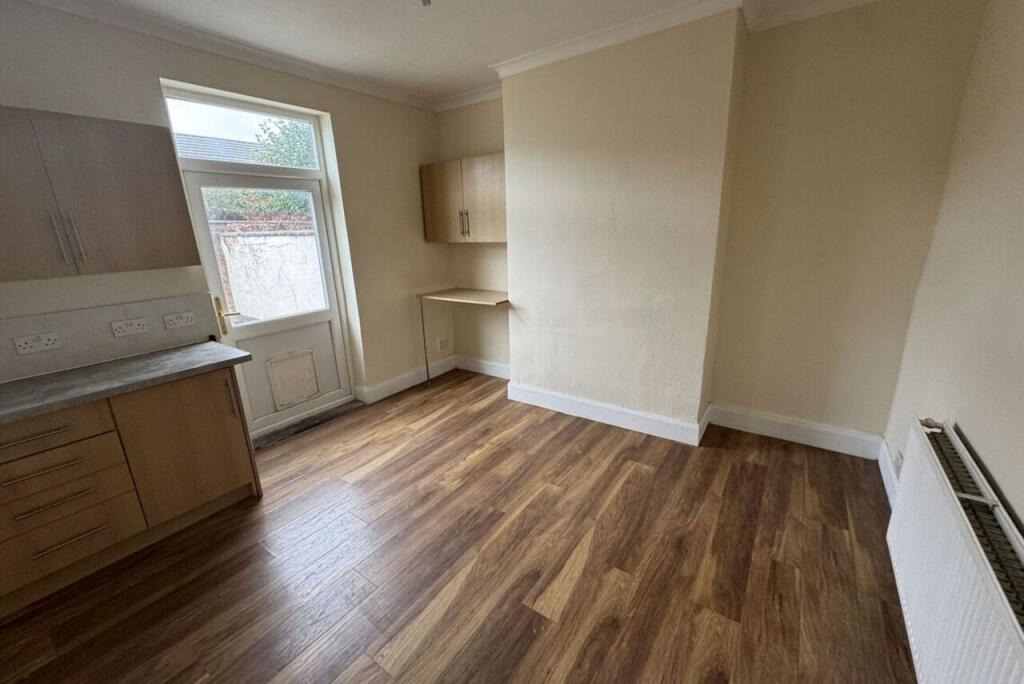 House in Wirral, Liverpool City Region - View 6