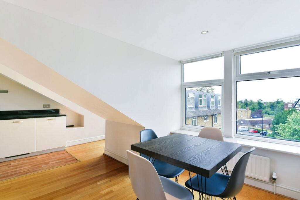 Apartment in London - View 5