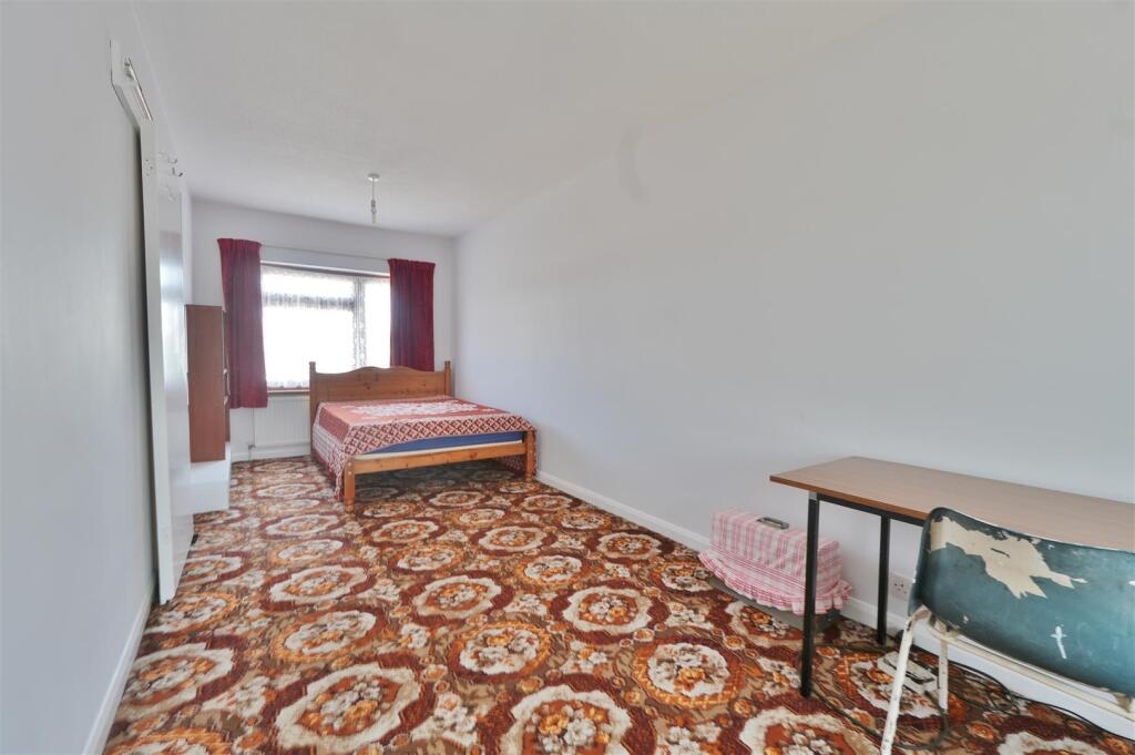 House in Slough, Chalvey - View 2