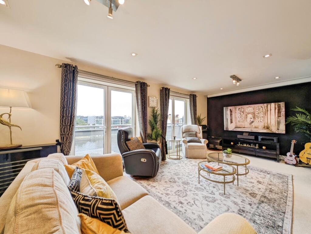 Apartment in Newcastle upon Tyne - View 2
