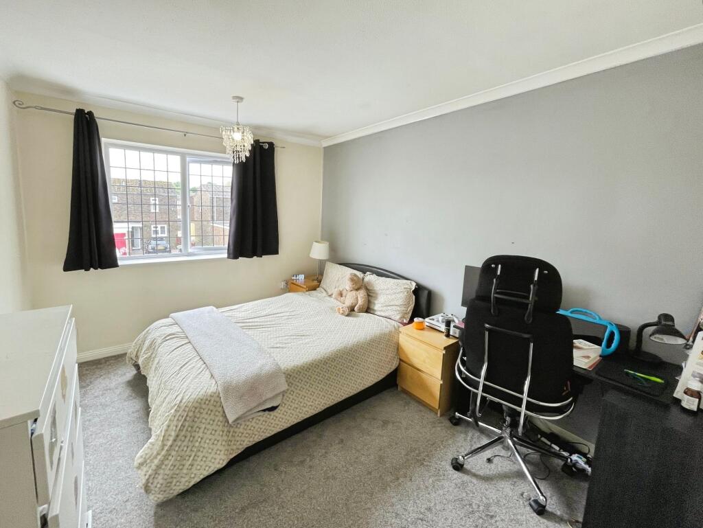 Bermuda Close, Basingstoke, RG24 - More