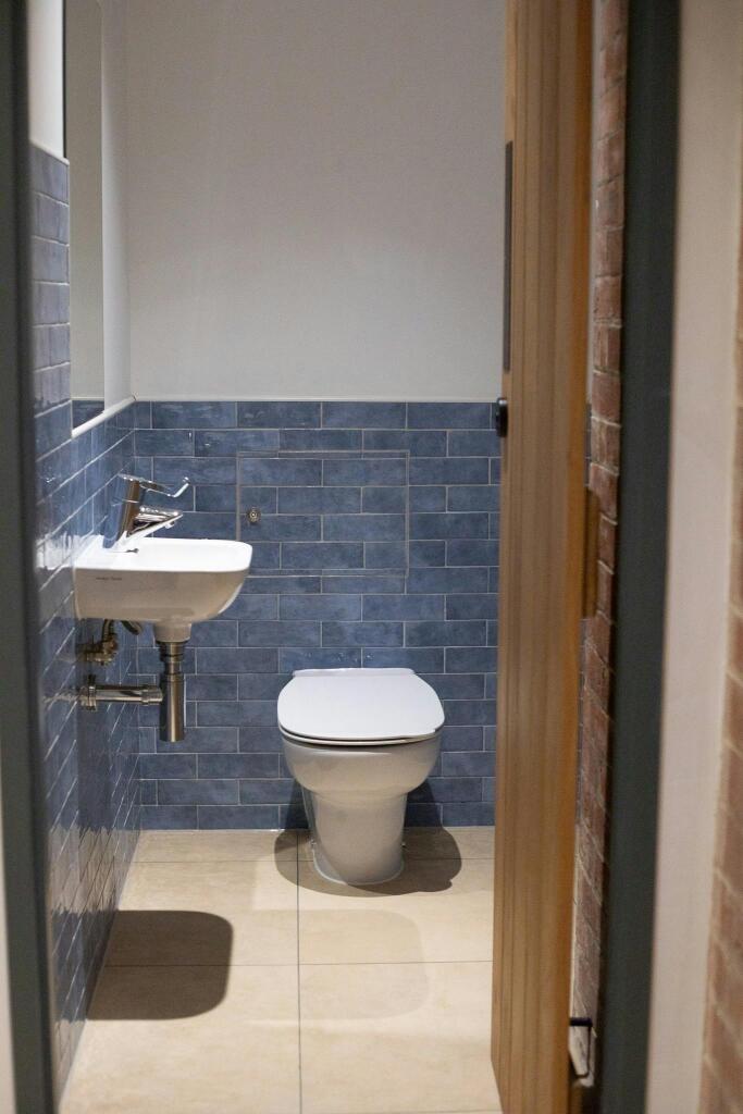 WC.jpg