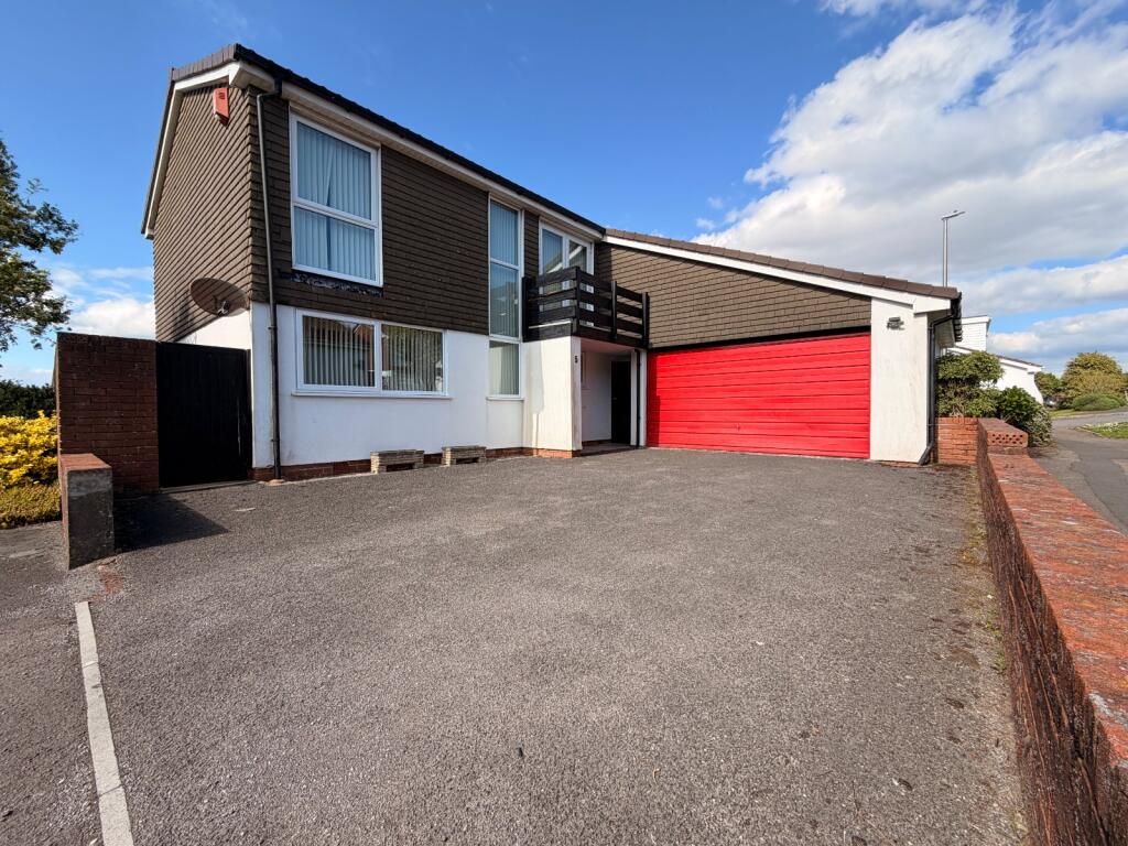 Main image of property: Monmouth Close, Portishead, Bristol, Somerset, BS20