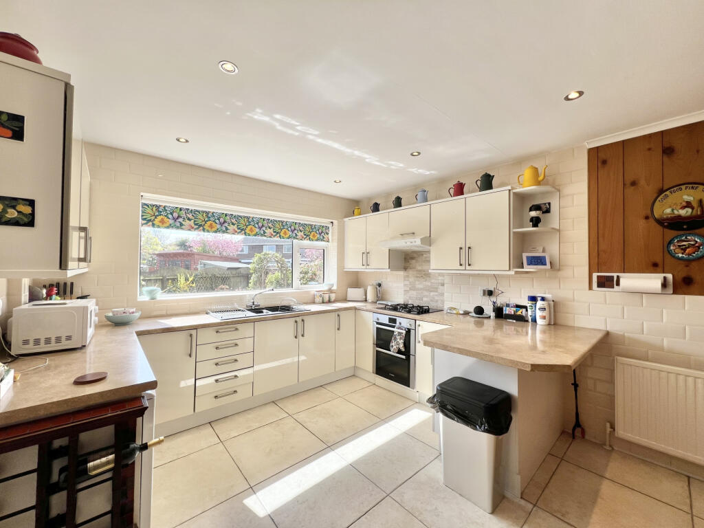 Snowshill Crescent, Cleveleys, FY5 - View 6