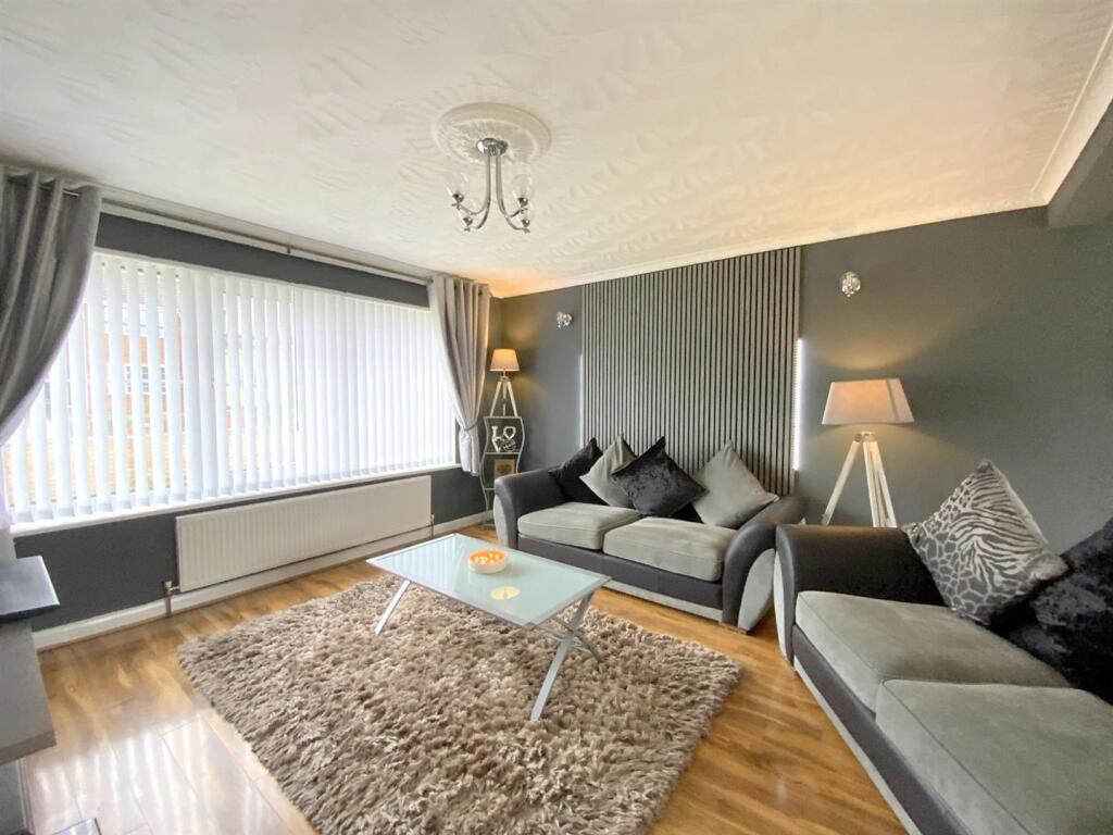 Grasby Crescent, Grimsby photo 4