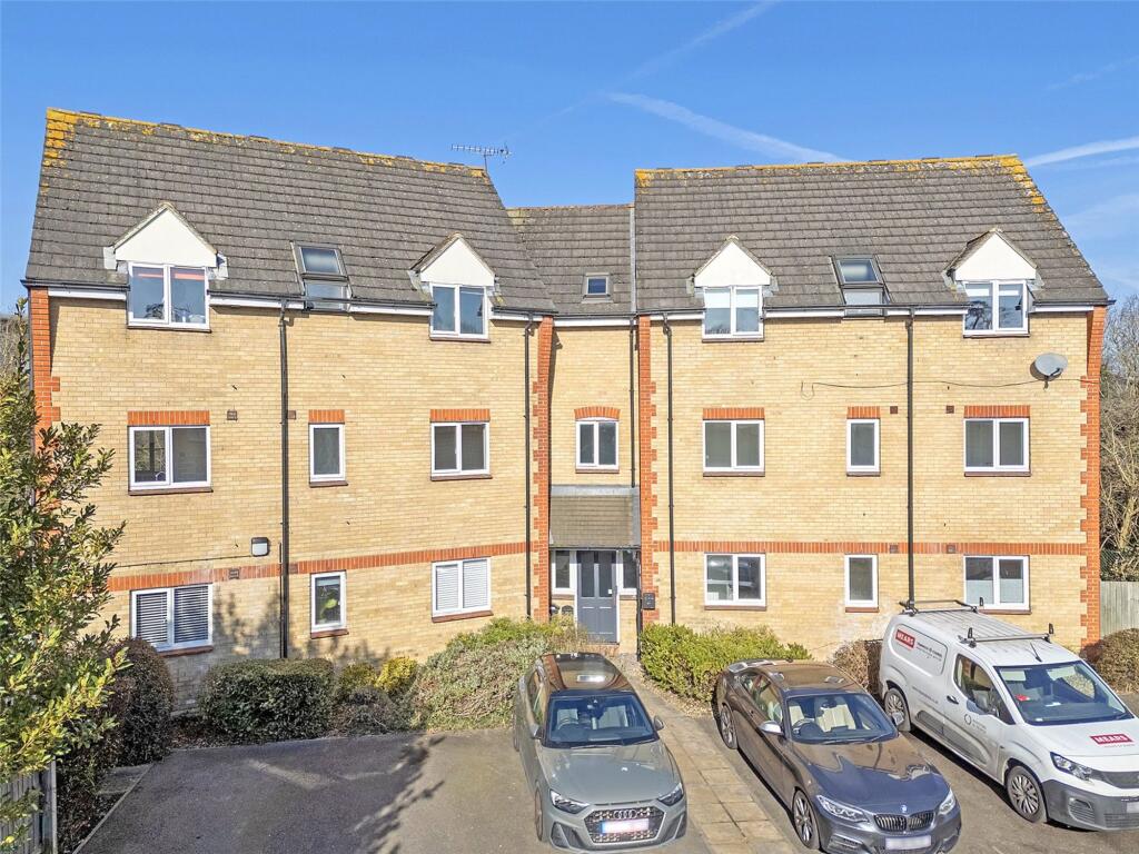 Headingley Close, Pitsea, SS13 photo 2