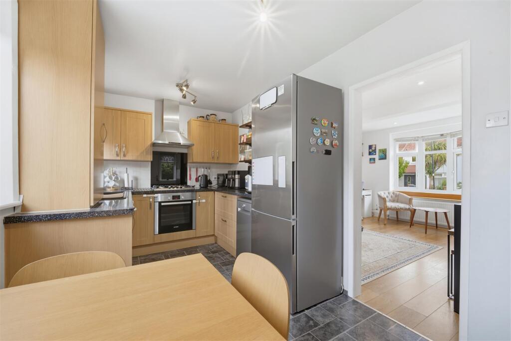 House in London - View 5