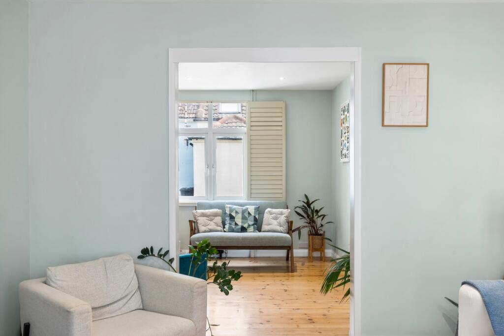 House in Brighton - View 3