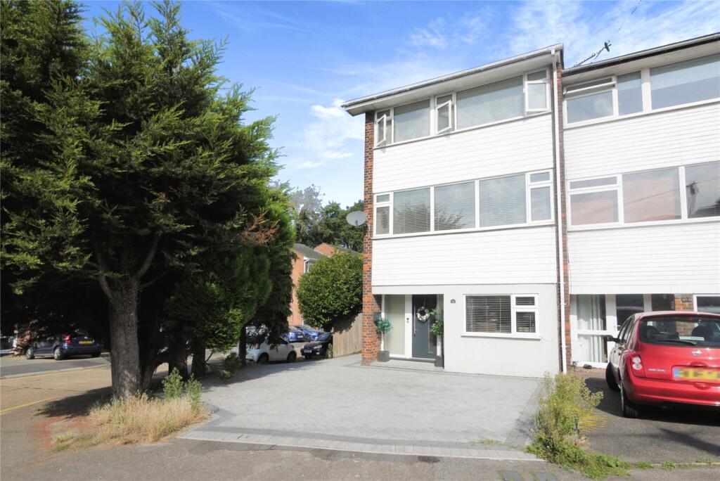 Main image of property: River Road, Brentwood, Essex, CM14