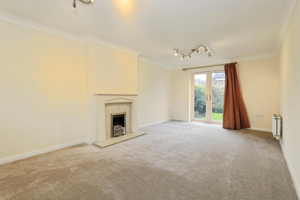 4 bed detached - Hoo Road, Kidderminster image 4