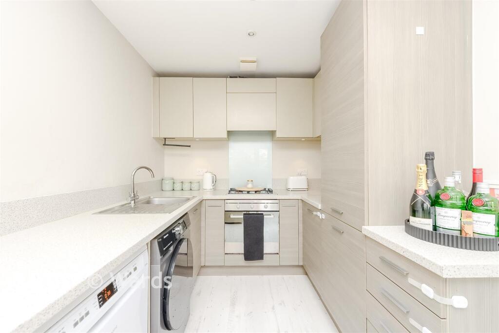 Apartment in Dartford - View 2