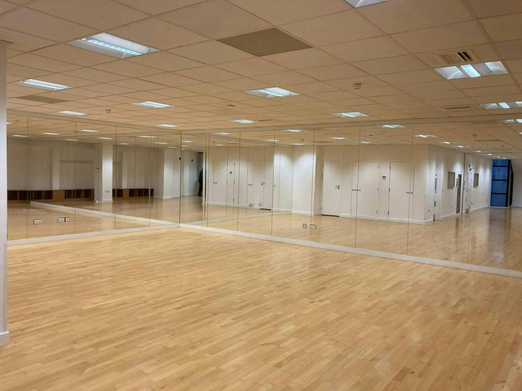 Lower Ground 10 Great Turnstile