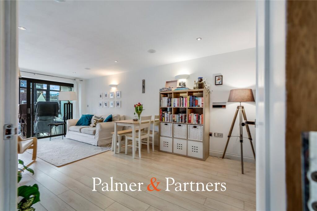 Apartment in Chelmsford - More