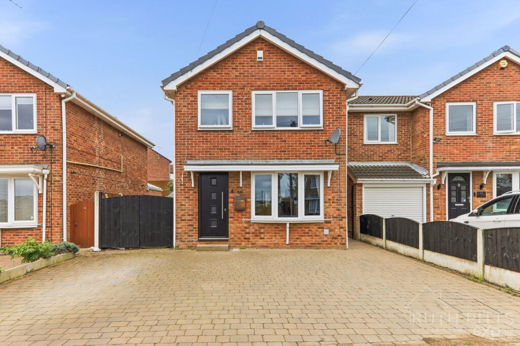 Main image of property: Mill Gate, Ackworth, WF7