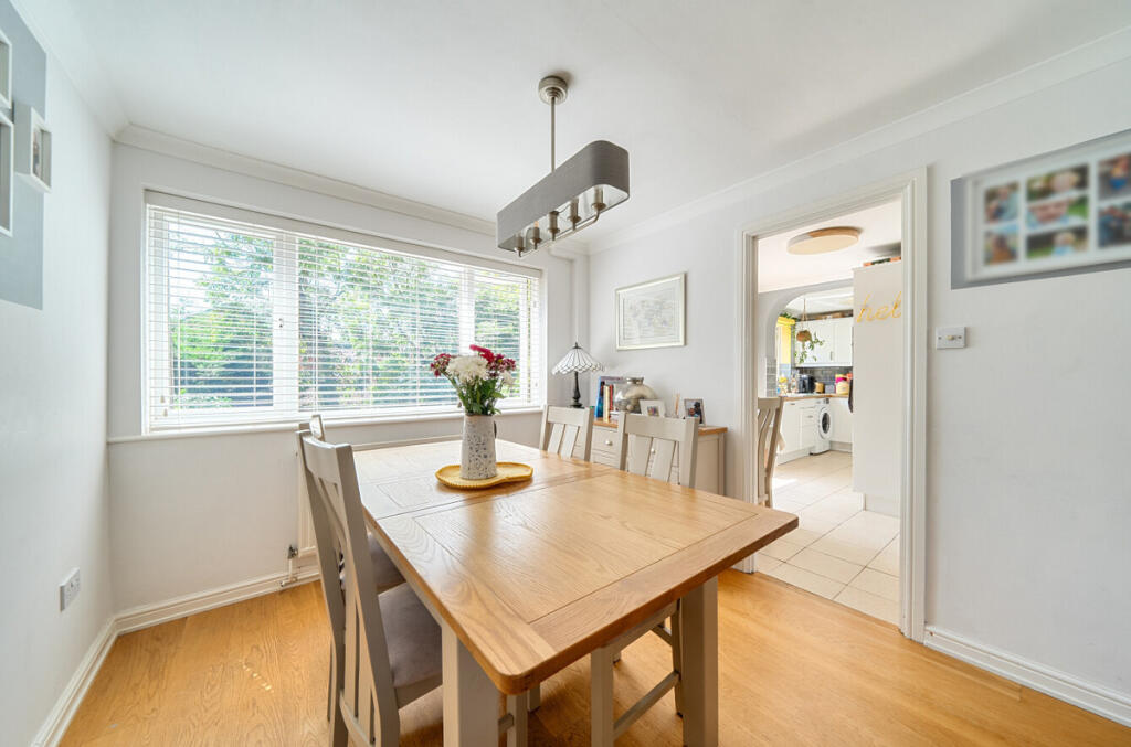 House in Redhill - View 3