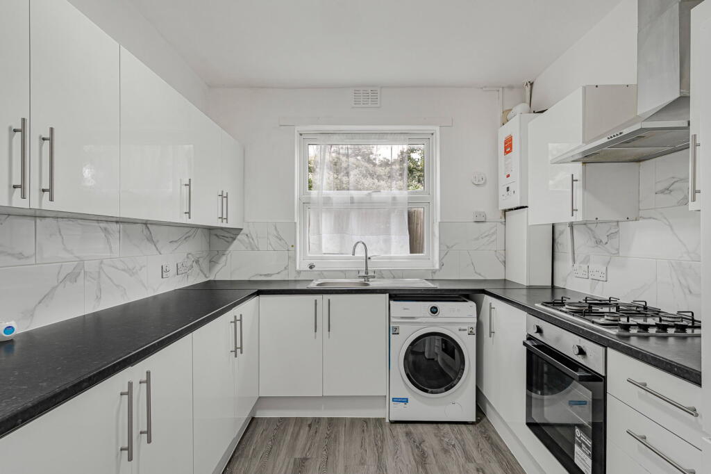 House in London - View 5