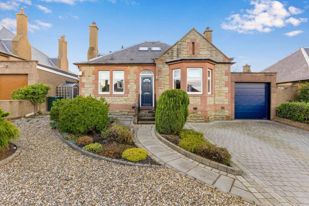 4-bed detached on 10 East Caiystane Road, Fairmilehead, Edinburgh, EH10 6RP, £645,000