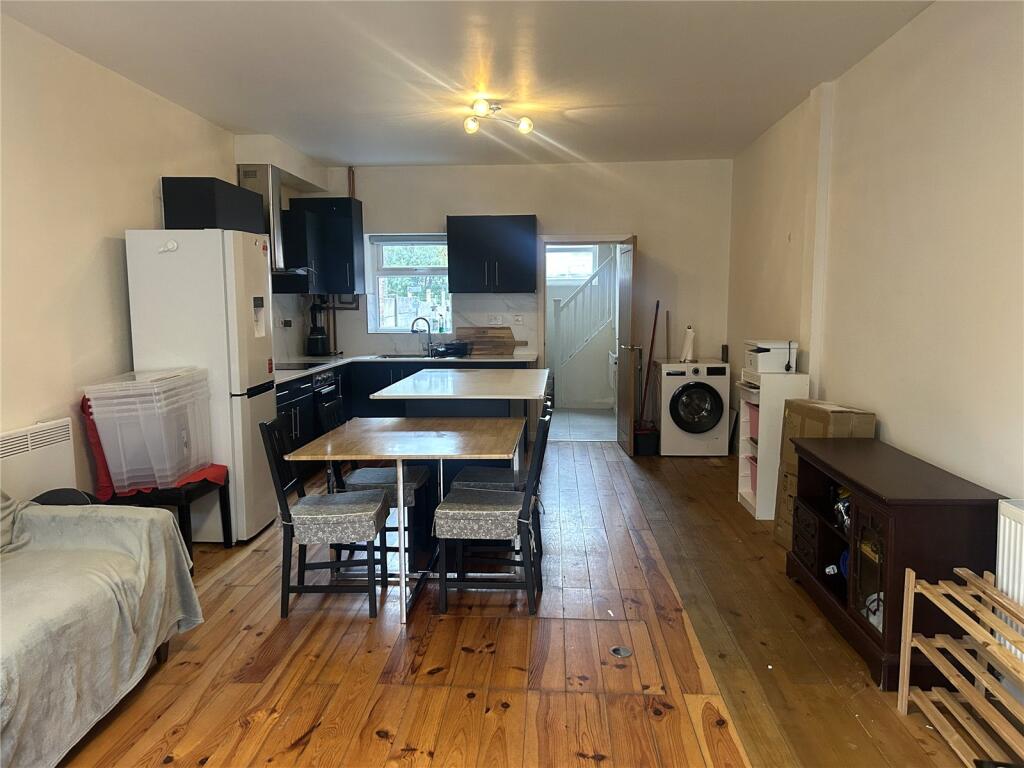 House in Oldham, Cowhill, Werneth - View 3