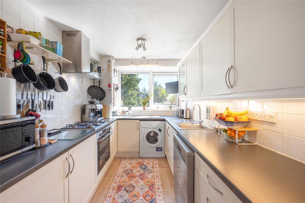 Apartment in London - View 4