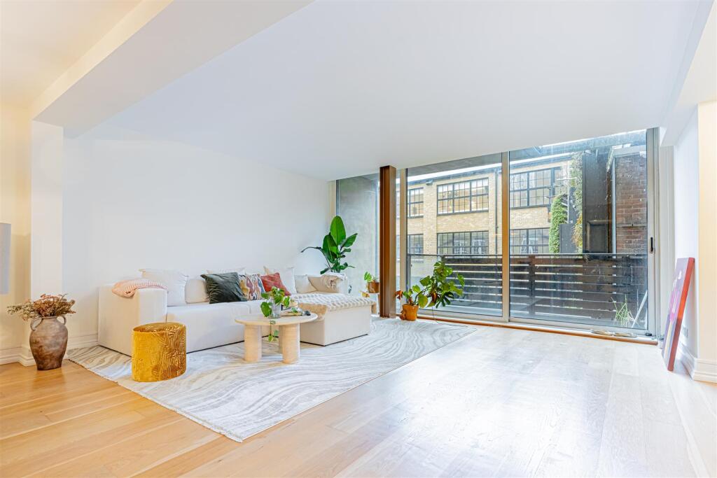 Main image of property: Martha's Buildings, London