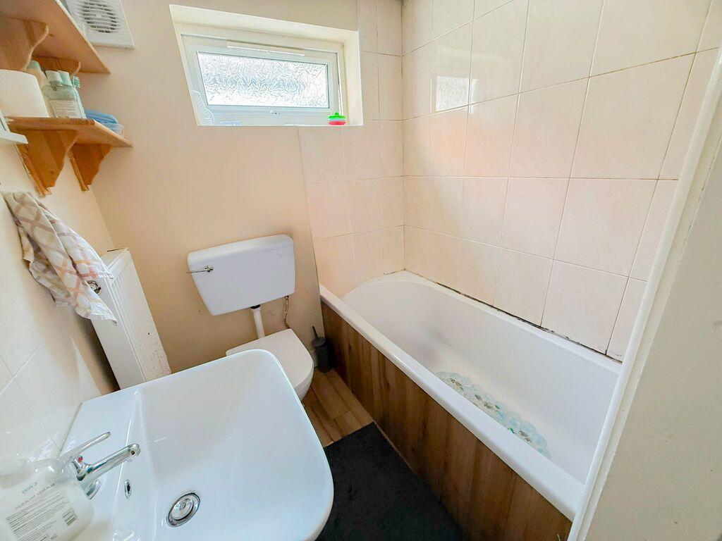 House in Birmingham, Wylde Green, Erdington - View 6
