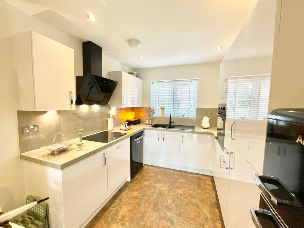 House in Stoke-on-Trent - View 5
