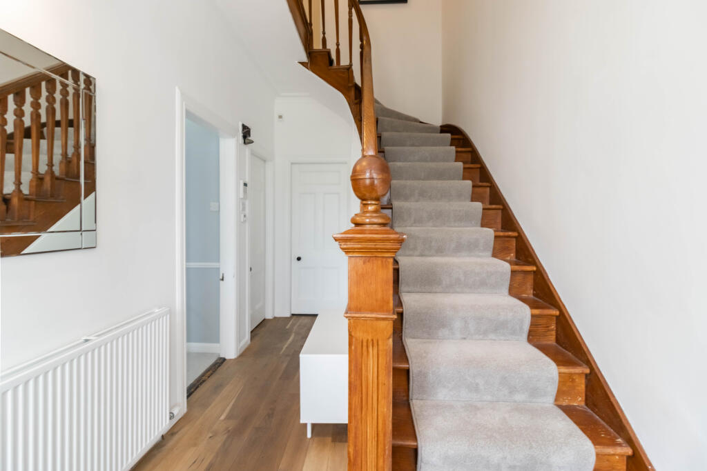 House in Montrose, Links, Angus - More