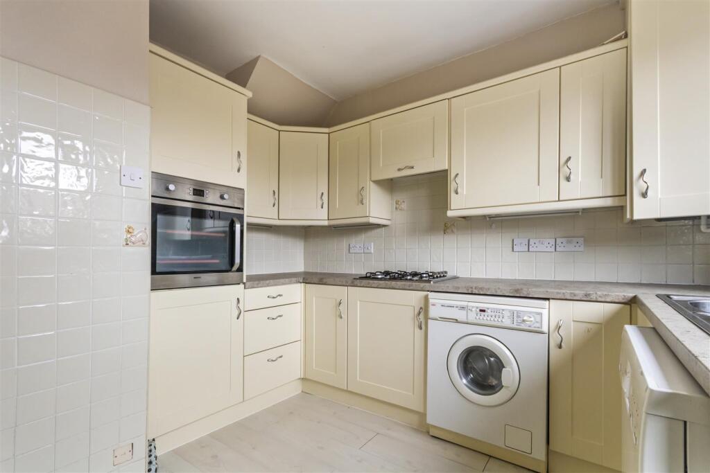House in Leeds, Yeadon Banks, Shaw Lane - More