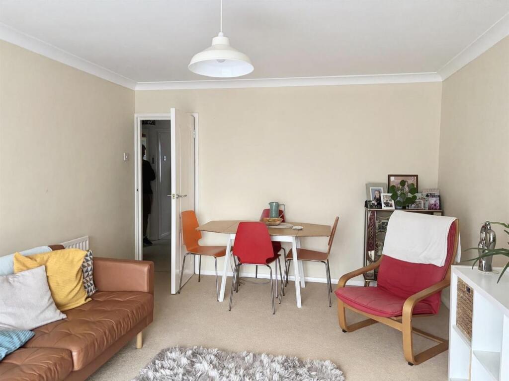 Apartment in Bournemouth - View 3