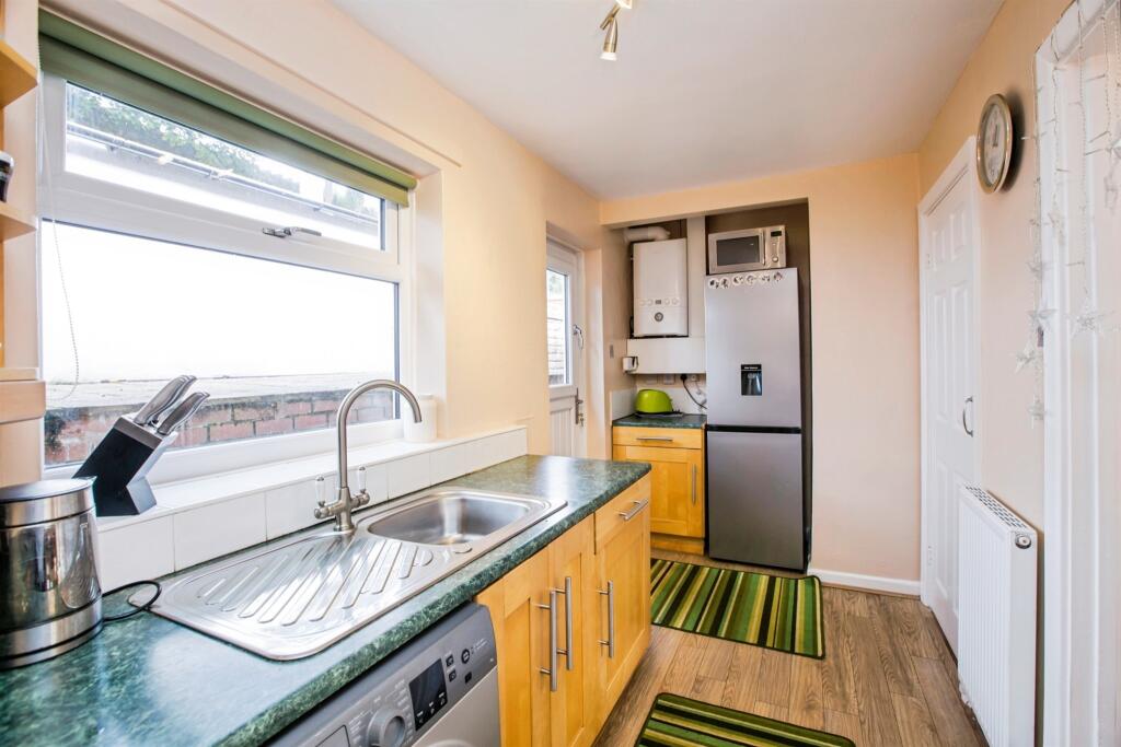 House in Halifax - View 5