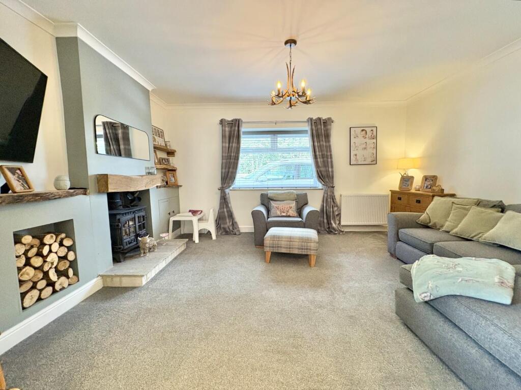 House in Darlington - More